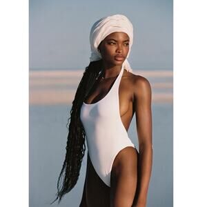 NWT vitamin A Alia One Piece Swimsuit in White